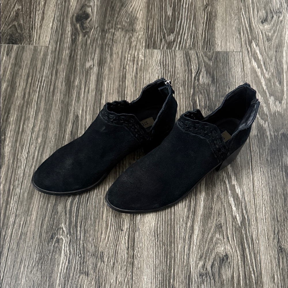 Steve Madden Black Heeled Boots